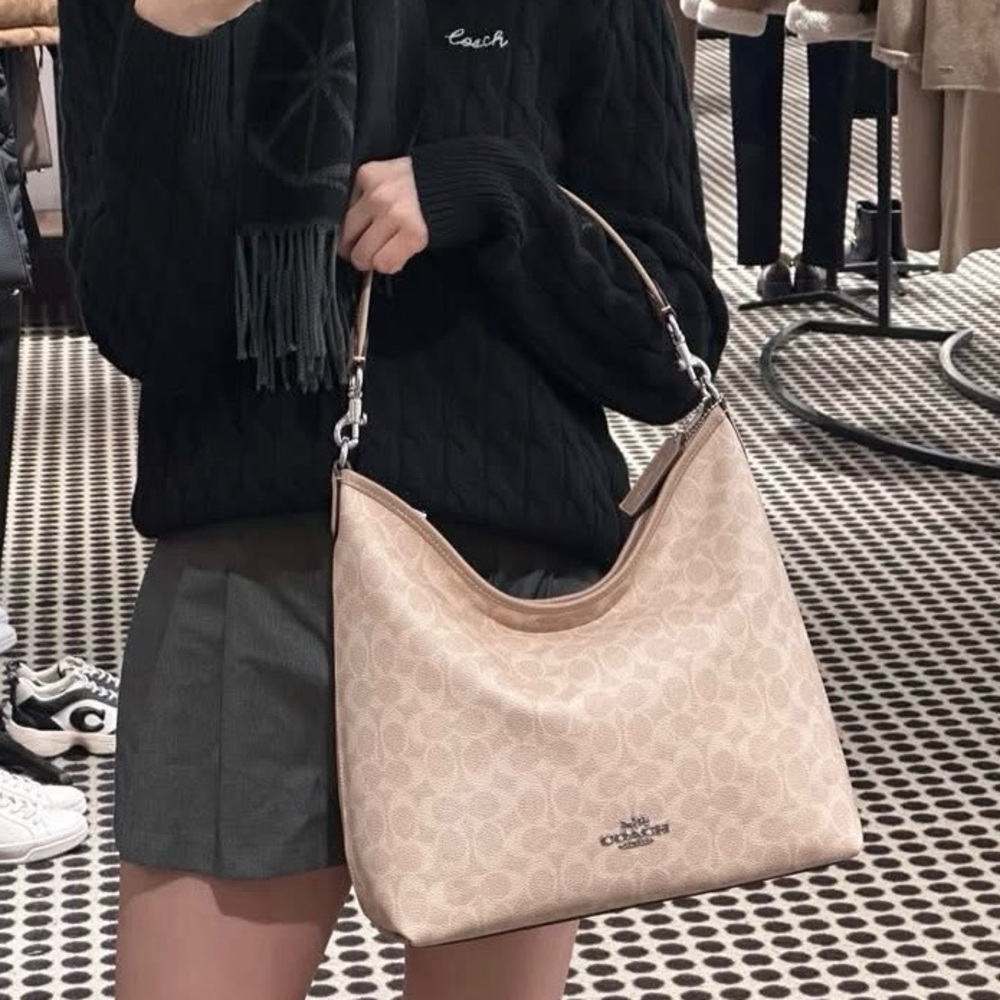Coach Signature Hobo in Pale Pink/Tan